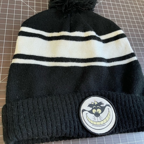 RARE Vans x Disney Alice in Wonderland Cheshire Cat Authentic Hat/Beanie - Picture 3 of 9